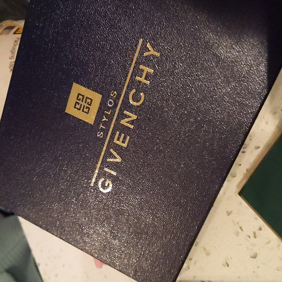 Givenchy pen/business card case set - Picture 2 of 6